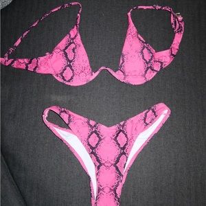 Neon pink snakeskin bikini NWOT